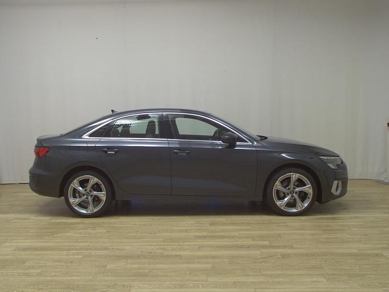 Grau Gebraucht 2021 Audi A3 Edition .1 Limousine | 22.480 € (Fairer Preis) - Bild 1/4