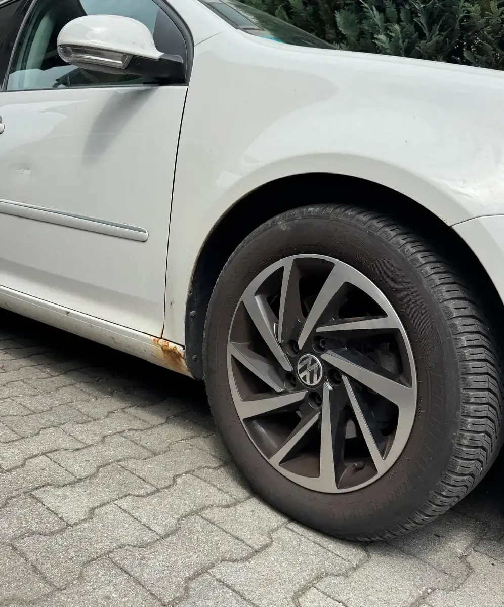 Gebraucht VW Golf V 122 PS (89 kW) 2008 Weiß Kleinwagen