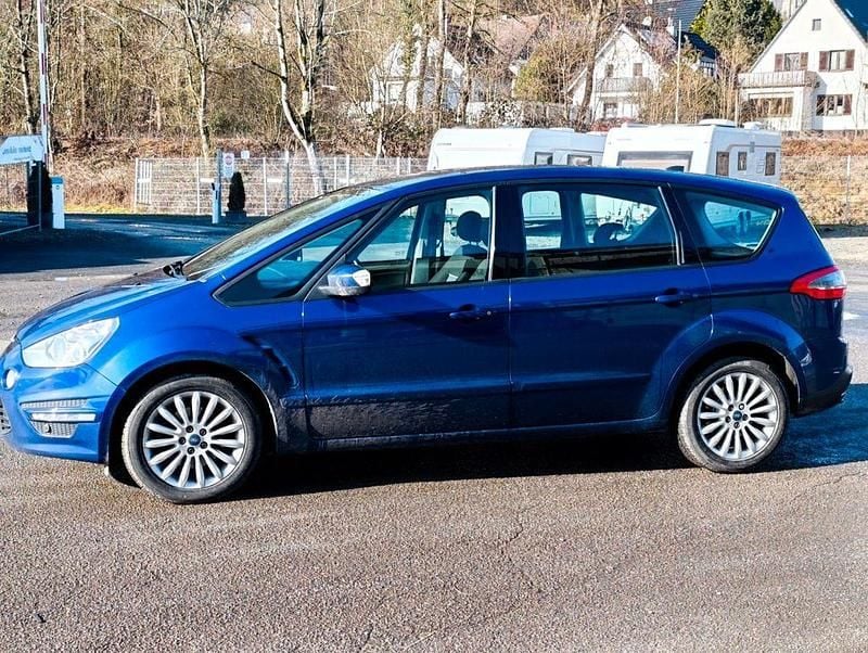 Gebraucht Ford S-MAX Business Edition 163 PS (119 kW) 2015 Blau Van / Kleinbus