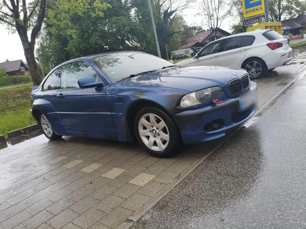 Gebraucht BMW 318 143 PS (105 kW) 2003 Blau Coupé