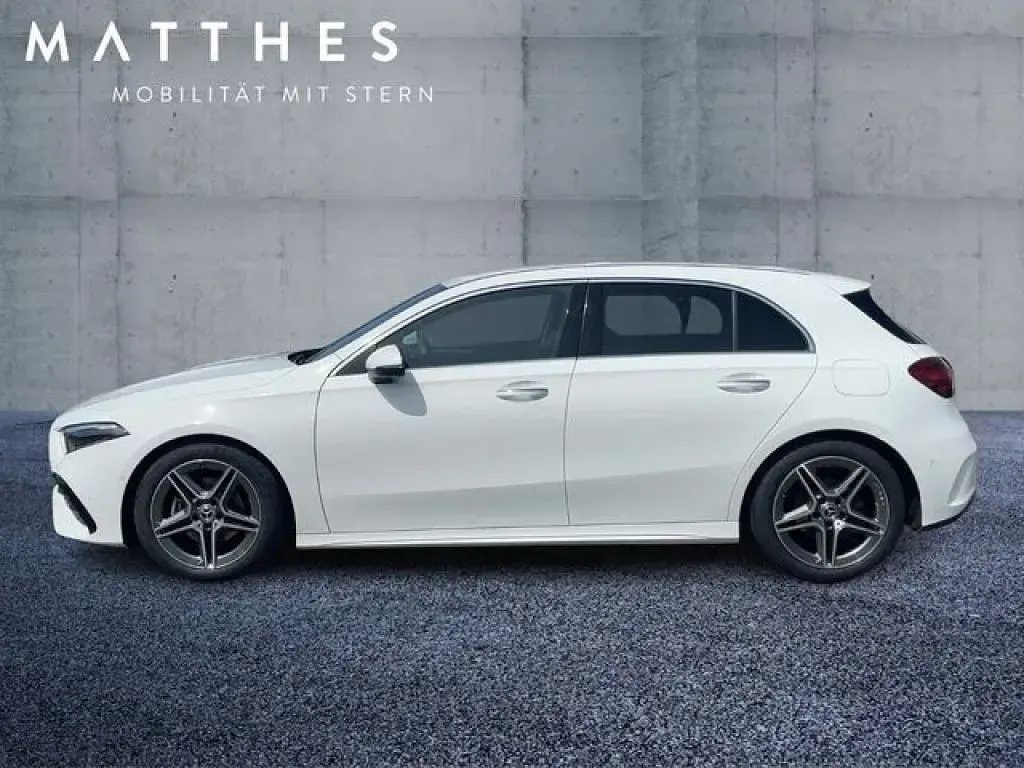 Gebraucht Mercedes A180 AMG 116 PS (85 kW) 2025 Weiß Limousine