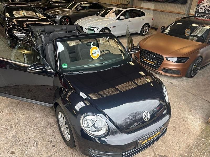 Gebraucht VW Beetle Cabriolet Basis 110 PS (80 kW) 2016 Schwarz Cabrio