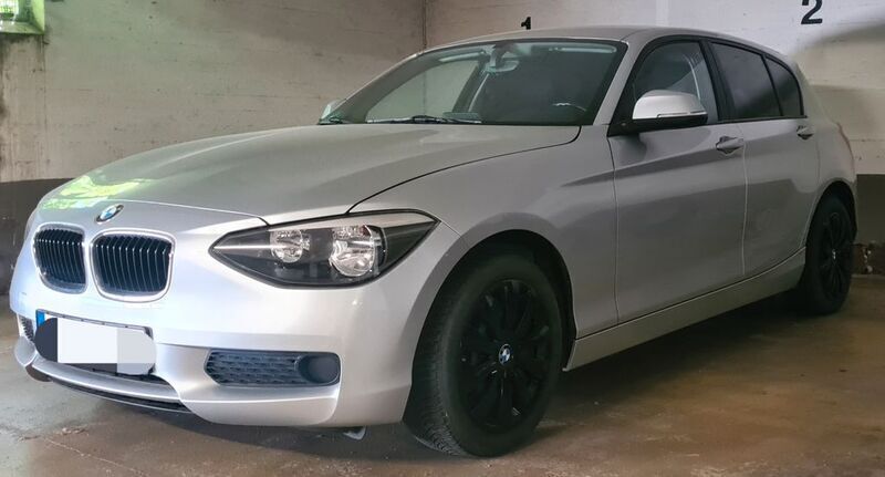 Silber Gebraucht 2015 BMW 114 Sport Line Kleinwagen | 8.200 € (Guter Preis) - Bild 1/4