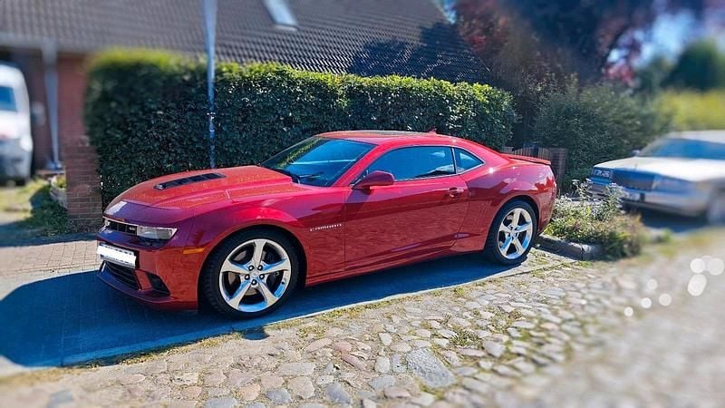Rot Gebraucht 2014 Chevrolet Camaro SS Coupé | 29.000 € (Superpreis) - Bild 1/4