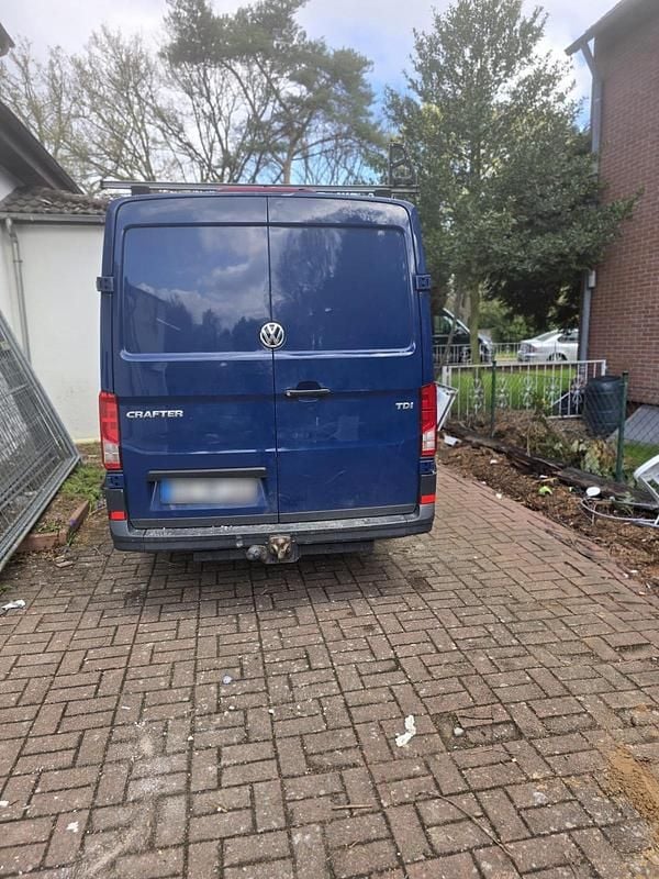 Second-hand VW Crafter 140 CP (102 kW) 2018 Albastru Van