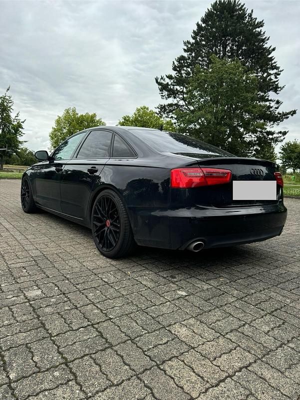 Gebraucht Audi A6 Premium 204 PS (150 kW) 2014 Schwarz Limousine