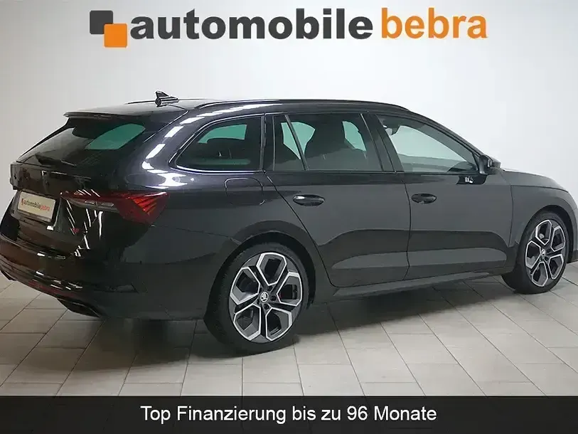 Używany Skoda Octavia RS 200 KM (147 kW) 2022 Czarny Kombi
