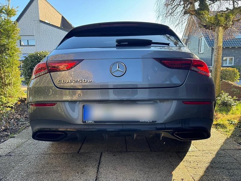 Gebraucht Mercedes CLA250e AMG 218 PS (160 kW) 2020 Grau Limousine