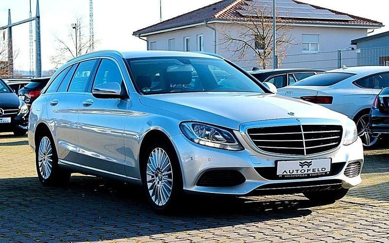 Gebraucht Mercedes C200 Avantgarde 184 PS (135 kW) 2016 Silber Limousine