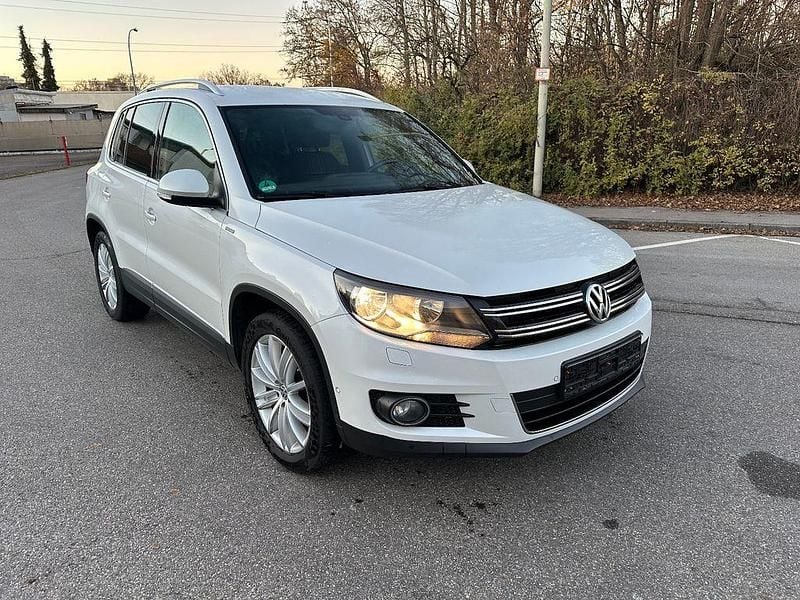 Gebraucht VW Tiguan LOUNGE 150 PS (110 kW) 2016 Weiß SUV