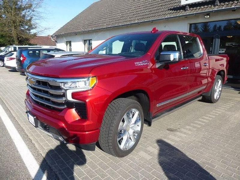 Gebraucht Chevrolet Silverado 426 PS (313 kW) 2024 Rot SUV