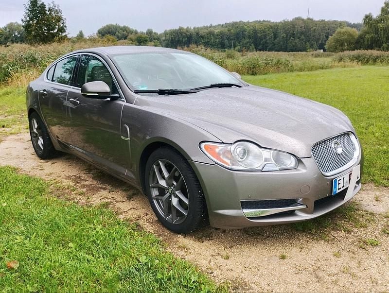 Gebraucht Jaguar XF Luxury 238 PS (175 kW) 2010 Grau Limousine