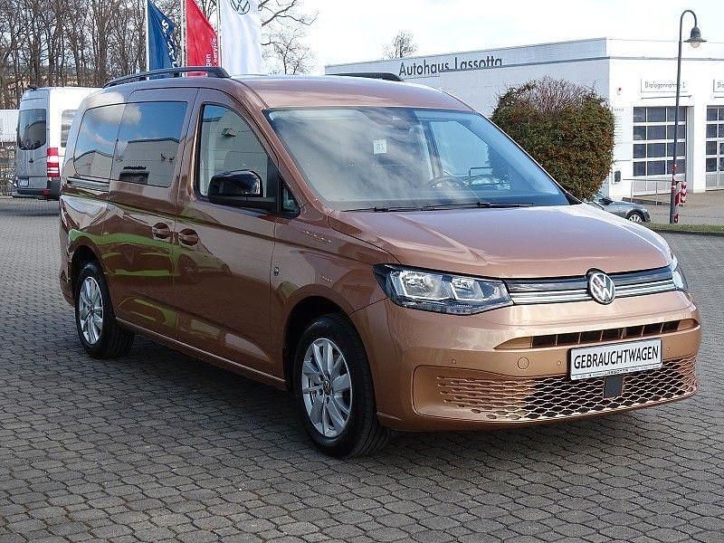 Gebraucht VW Caddy Maxi Life 122 PS (89 kW) 2022 Braun Van / Kleinbus