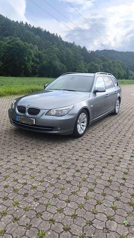Grau Gebraucht 2008 BMW 530 Kombi | 5.500 € (Guter Preis) - Bild 1/4
