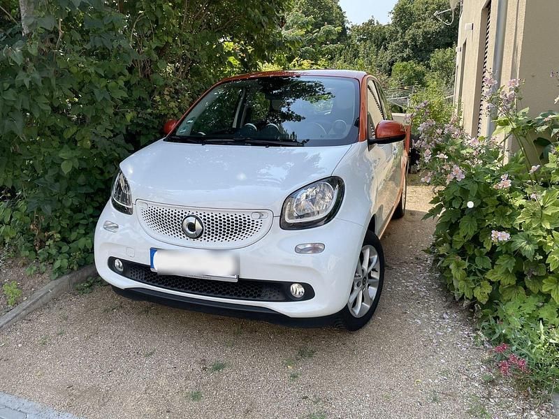 Weiß Gebraucht 2019 Smart ForFour Kleinwagen | 13.400 € (Fairer Preis) - Bild 1/4