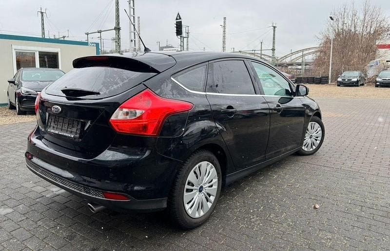 Gebraucht Ford Focus Titanium 150 PS (110 kW) 2011 Schwarz Limousine