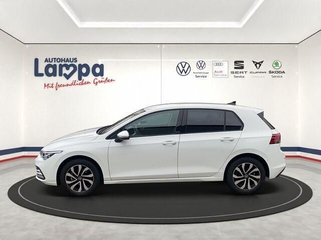 Gebraucht VW Golf VIII Active 150 PS (110 kW) 2022 Weiss Limousine