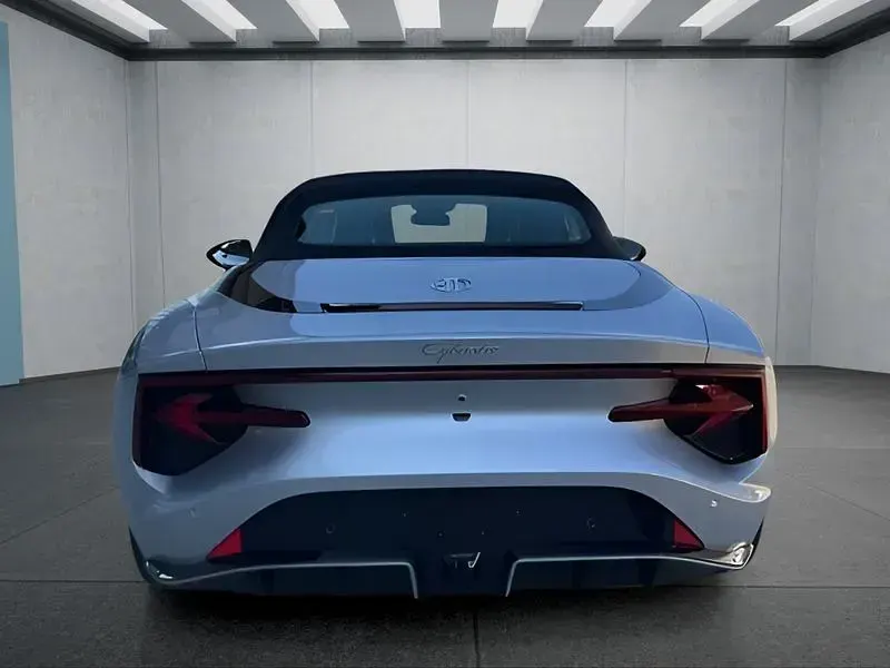 Neu MG Cyberster 250 kW (340 PS) 2025 Silber Cabrio