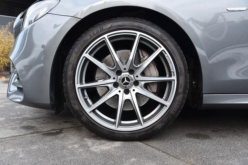 Gebraucht Mercedes E200 AMG 160 PS (117 kW) 2019 Grau Limousine