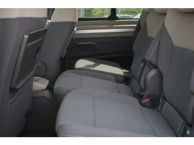 Gebraucht VW Multivan Life 204 PS (150 kW) 2023 Indiumgrau metallic Van / Kleinbus