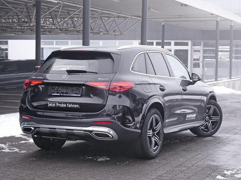 Gebraucht Mercedes GLC220 AMG 197 PS (144 kW) 2026 Obsidianschwarz metallic SUV