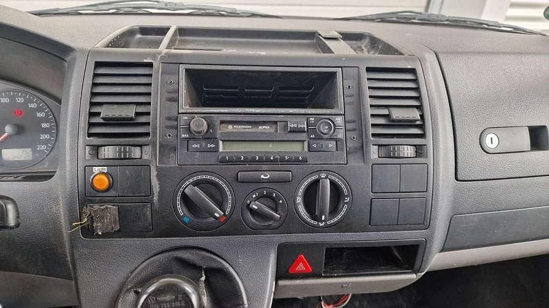 Gebraucht VW Transporter 174 PS (127 kW) 2005 Grauweiß r9002 Van