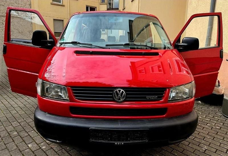 Gebraucht VW T4 102 PS (75 kW) 2000 Rot Van