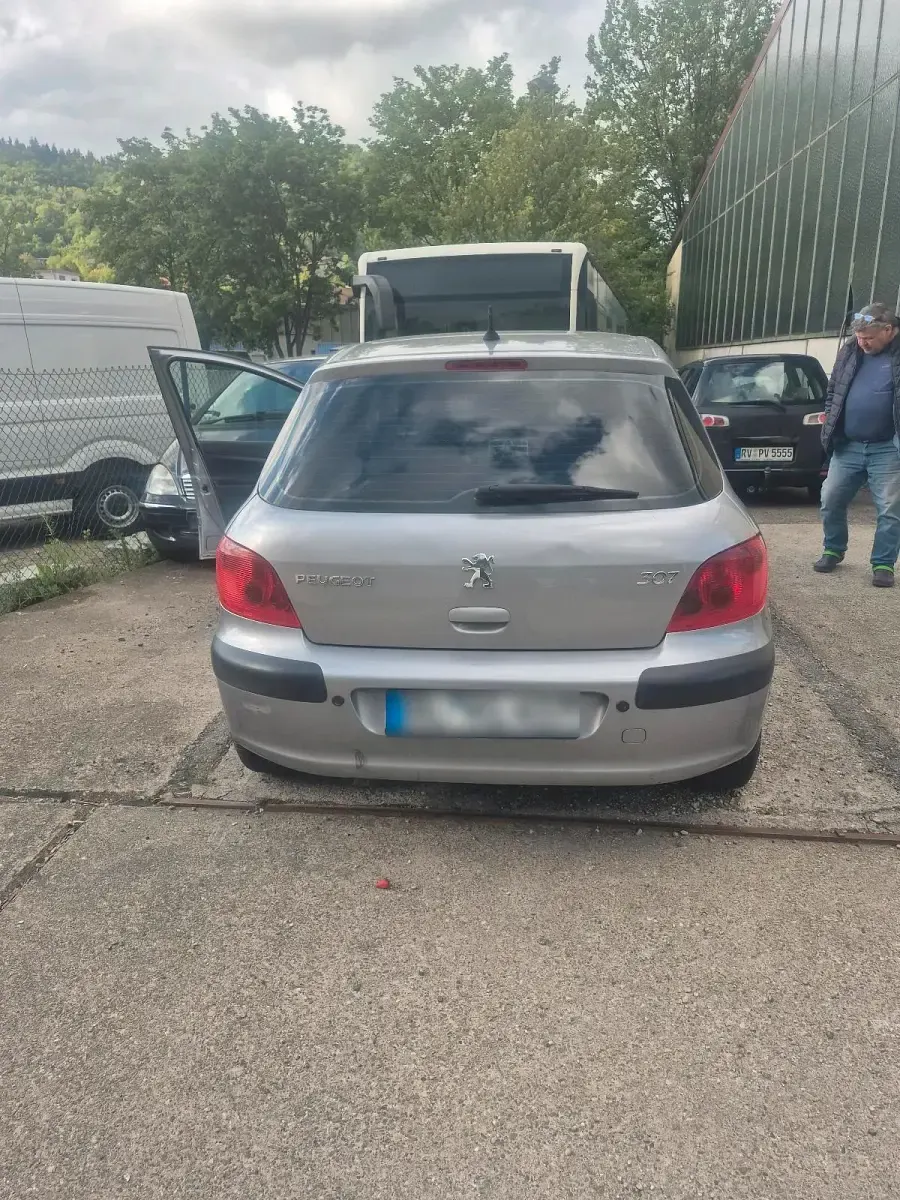 Gebraucht Peugeot 307 109 PS (80 kW) 2003 Silber Kleinwagen