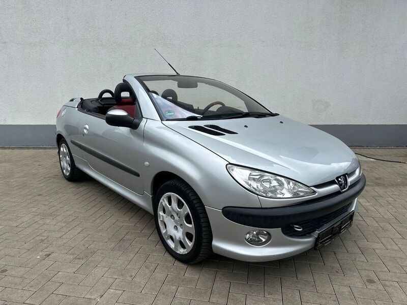 Silber Gebraucht 2002 Peugeot 206 CC Filou Cabrio | 2.200 € (Fairer Preis) - Bild 1/4