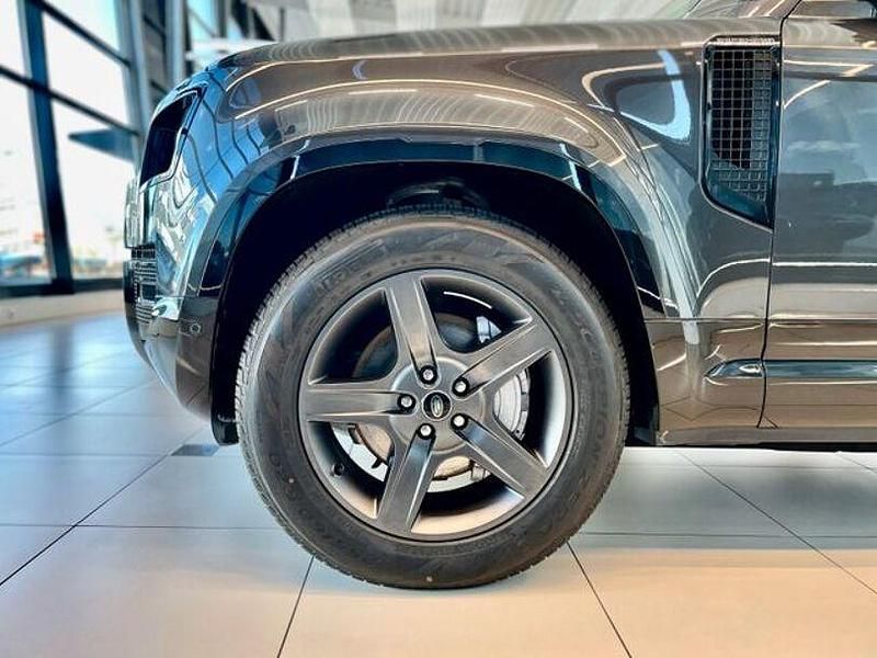 Gebraucht Land Rover Defender SE 301 PS (221 kW) 2024 Carpathian grey (metallic) SUV