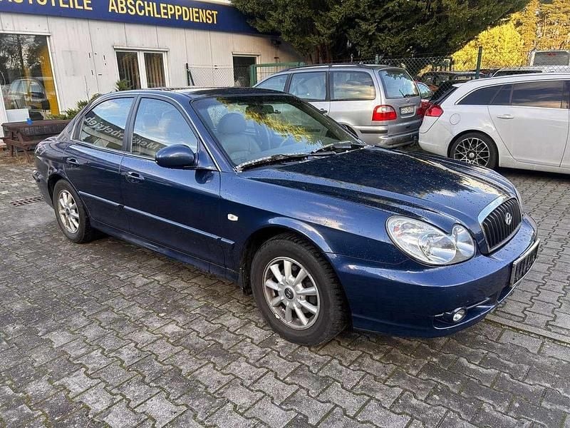 Blau Gebraucht 2005 Hyundai Sonata GLS Limousine | 1.250 € - Bild 1/4
