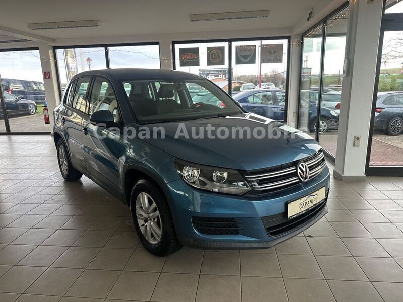 Gebraucht VW Tiguan Trendline 122 PS (89 kW) 2015 Blau SUV