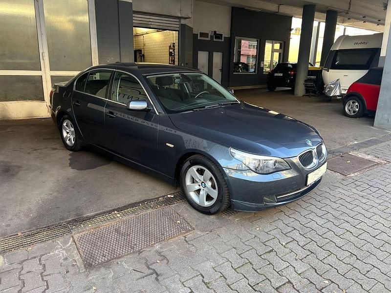 Gebraucht BMW 520 170 PS (125 kW) 2010 Grau Limousine