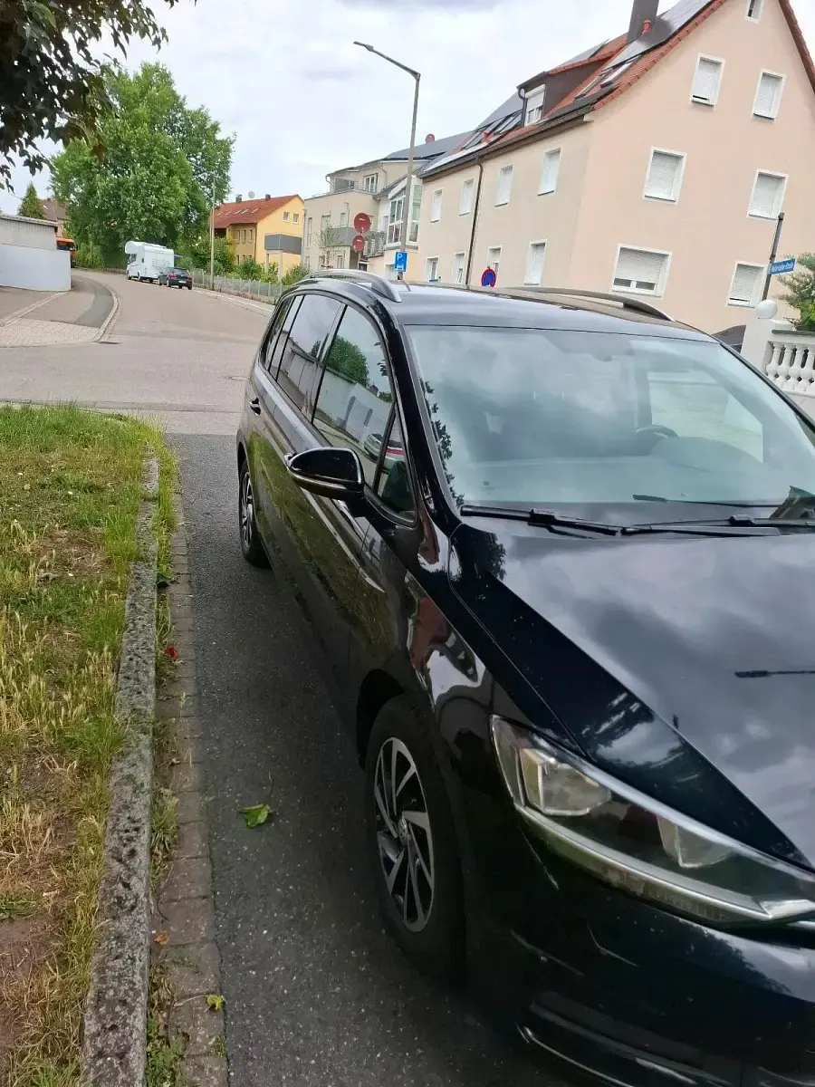 Gebraucht VW Touran Join 116 PS (85 kW) 2018 Schwarz Van / Kleinbus