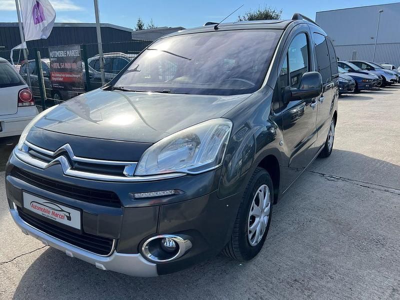 Grau Gebraucht 2014 Citroën Berlingo SELECTION Van / Kleinbus | 6.999 € (Guter Preis) - Bild 1/4