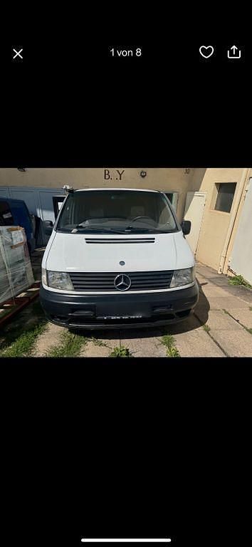 Weiß Gebraucht 2001 Mercedes Vito Van / Kleinbus | 2.500 € - Bild 1/4