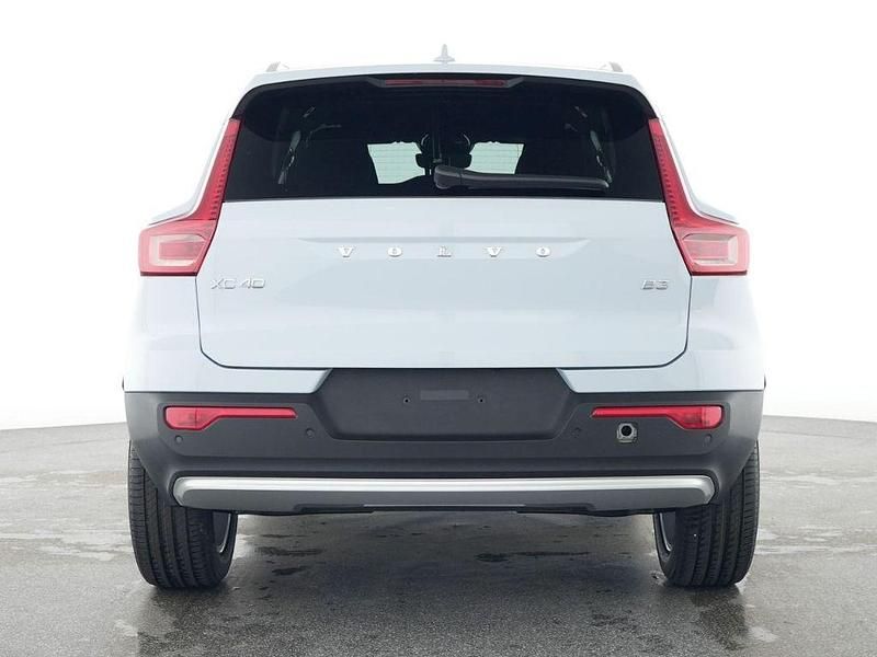 Gebraucht Volvo XC40 Core 163 PS (119 kW) 2025 Cloud blue, solid / solid SUV