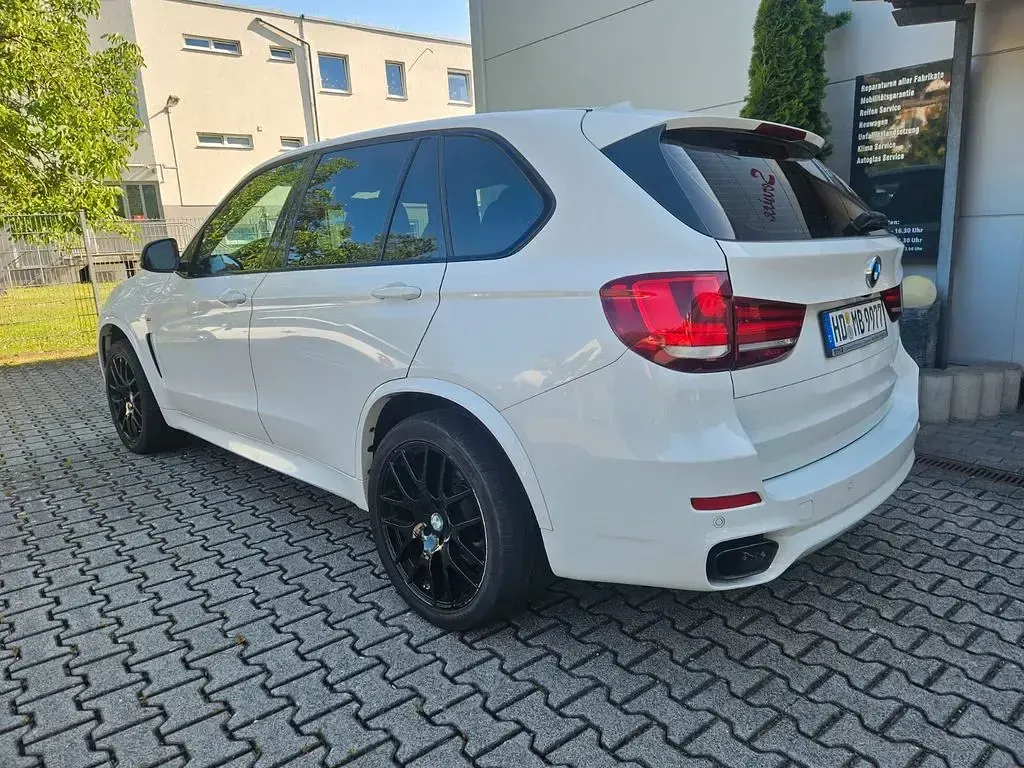 Gebraucht BMW X5 M50 Performance 381 PS (280 kW) 2015 Weiß SUV