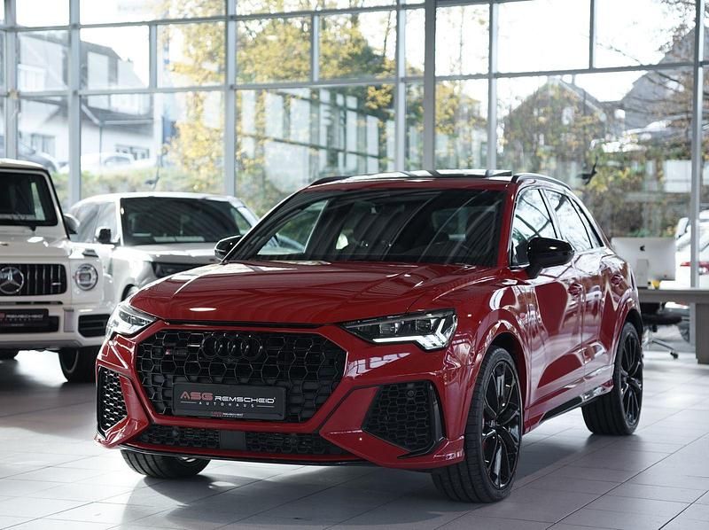 Gebraucht Audi RS Q3 Ambiente 400 PS (294 kW) 2022 Rot SUV