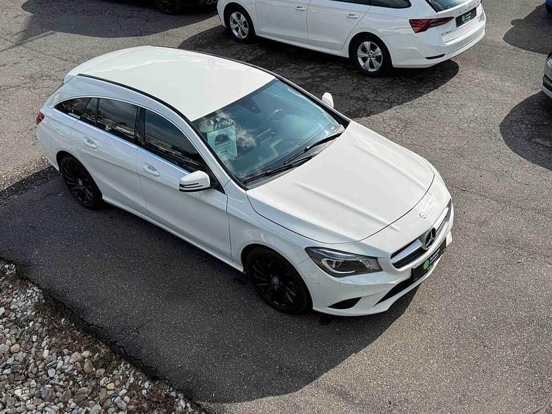 Gebraucht Mercedes CLA180 122 PS (89 kW) 2016 Calcitweiss Limousine