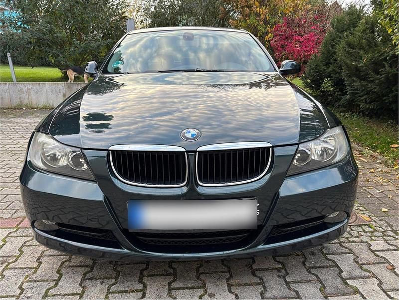 Second-hand BMW 320 150 CP (110 kW) 2007 Verde Berlinǎ