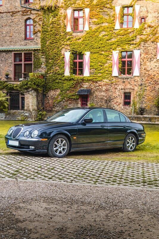 Schwarz Gebraucht 2000 Jaguar S-Type S Limousine | 2.000 € (Etwas zu teuer) - Bild 1/4