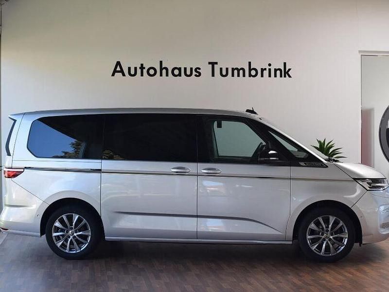 Gebraucht VW Multivan Style 150 PS (110 kW) 2025 Reflexsilber metallic Van