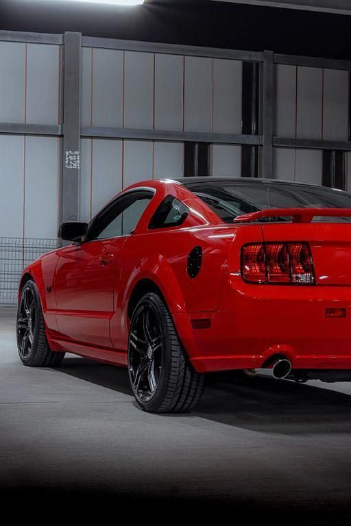 Gebraucht Ford Mustang GT 305 PS (224 kW) 2007 Rot Coupé