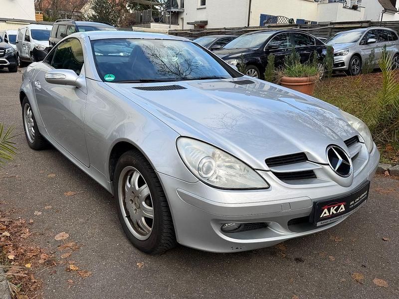 Silber Gebraucht 2007 Mercedes SLK200 Cabrio | 8.900 € (Guter Preis) - Bild 1/4