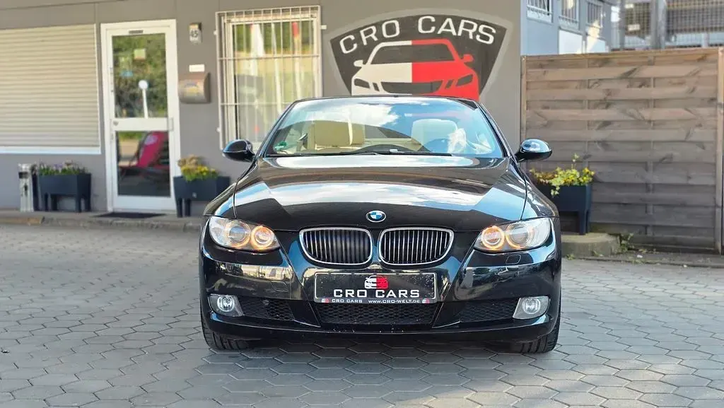 Gebraucht BMW 325 Sport Line 218 PS (160 kW) 2008 Schwarz Cabrio