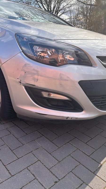 Gebraucht Opel Astra 110 PS (80 kW) 2014 Silber Kombi