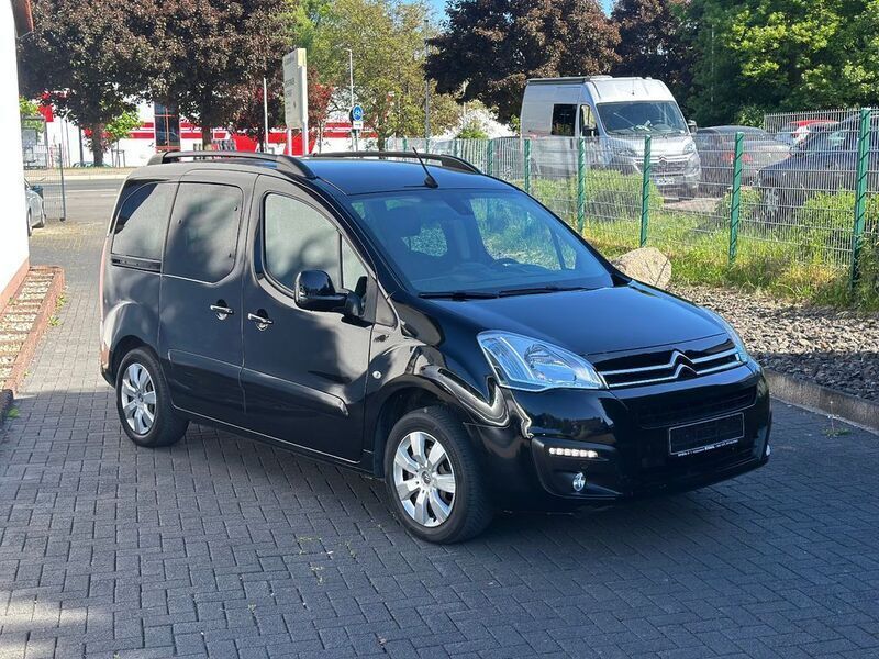 Schwarz Gebraucht 2016 Citroën Berlingo Shine Van / Kleinbus | 8.500 € (Superpreis) - Bild 1/4