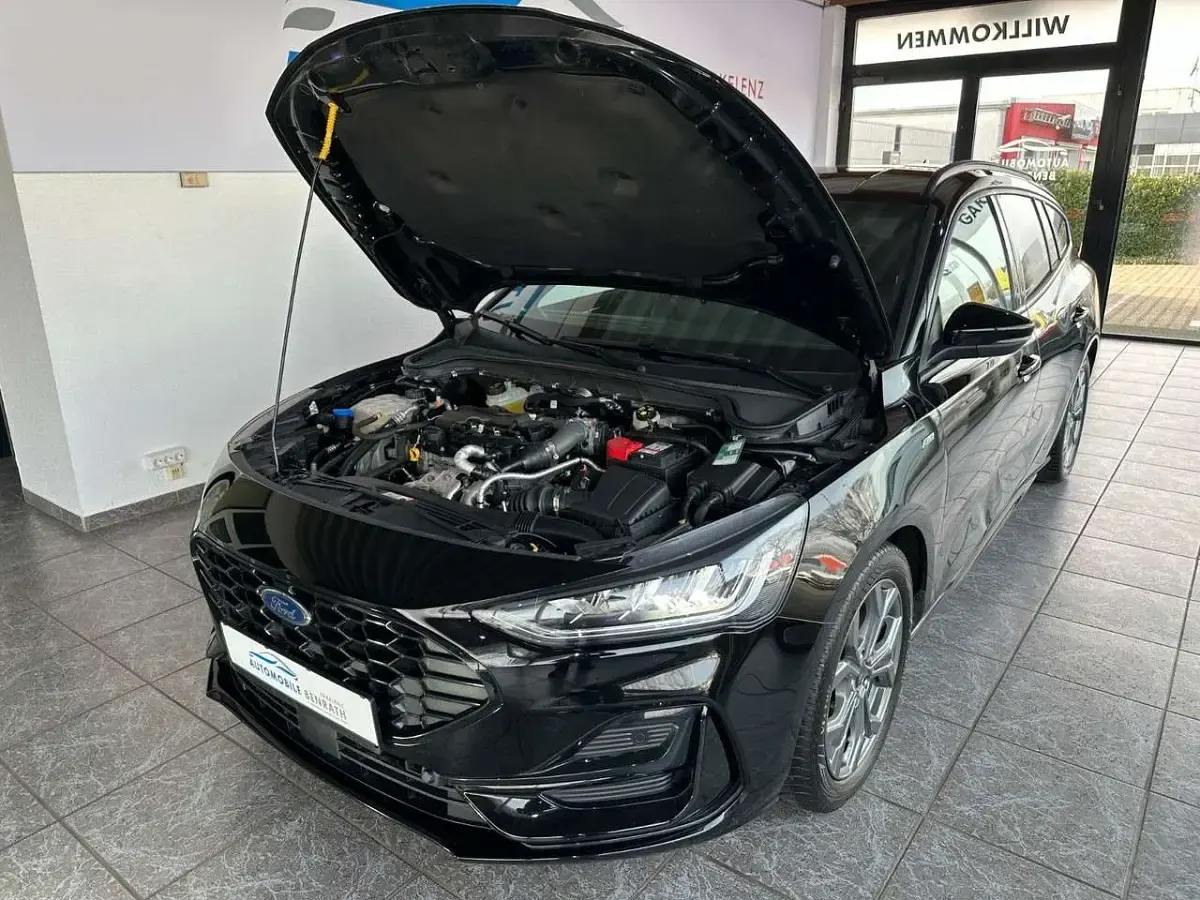 Usata Ford Focus ST-Line 116 CV (85 kW) 2023 Nero Berlina