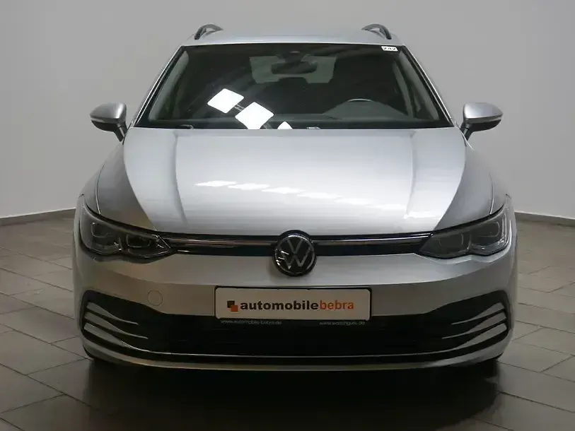 Gebraucht VW Golf VIII Style 150 PS (110 kW) 2022 Reflexsilber Kombi